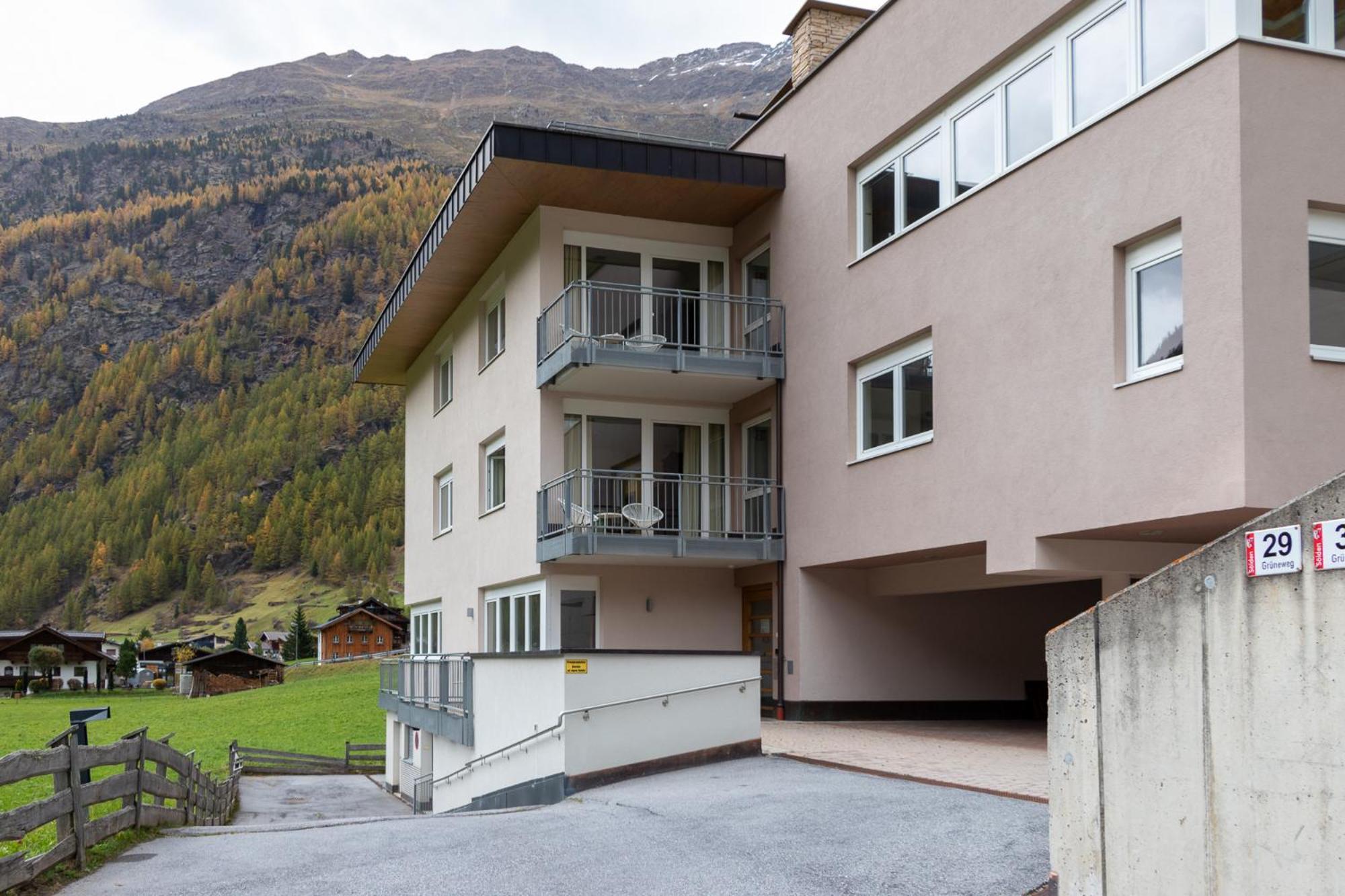 International House Mit Terrasse Zw 4 Apartment *